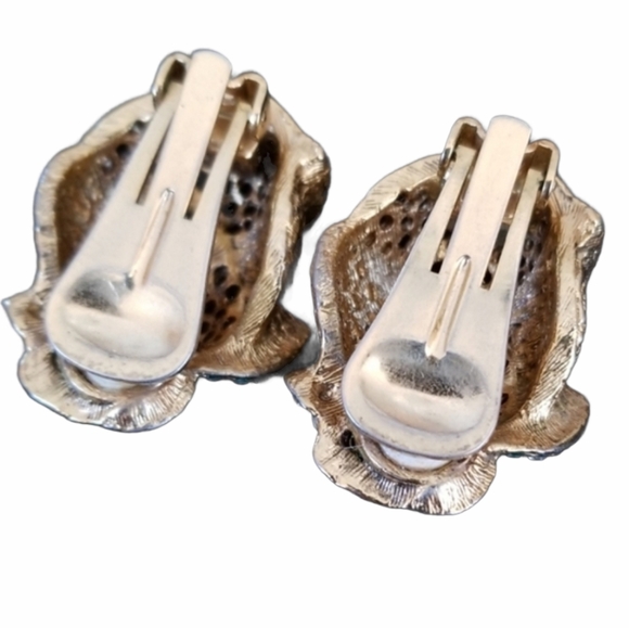 Vintage Mid Century Rose Design Gold Tone Rhinestone Clip Earrings - Picture 7 of 15